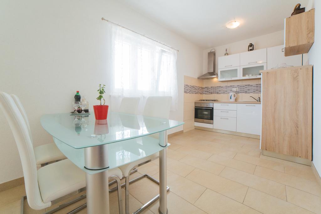 Apartment Chiara Dugi Rat Kültér fotó